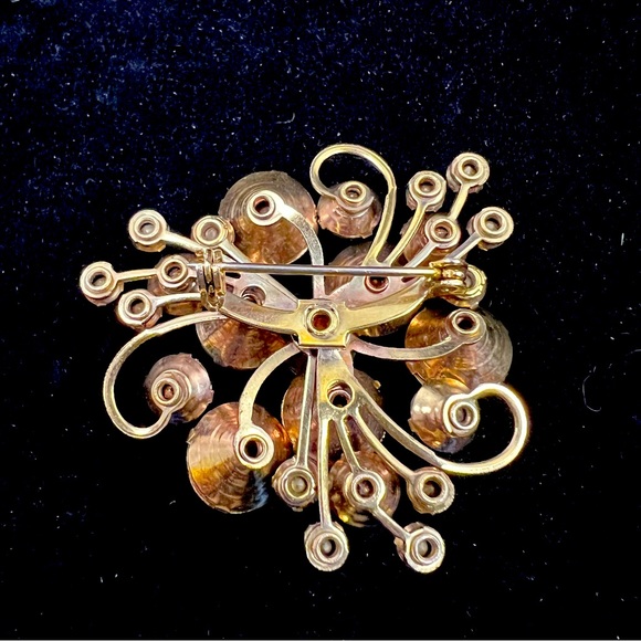 1960s Beautiful Vintage AB & Citrine Color Glass Brooch on Gold Tone Setting - Picture 2 of 6